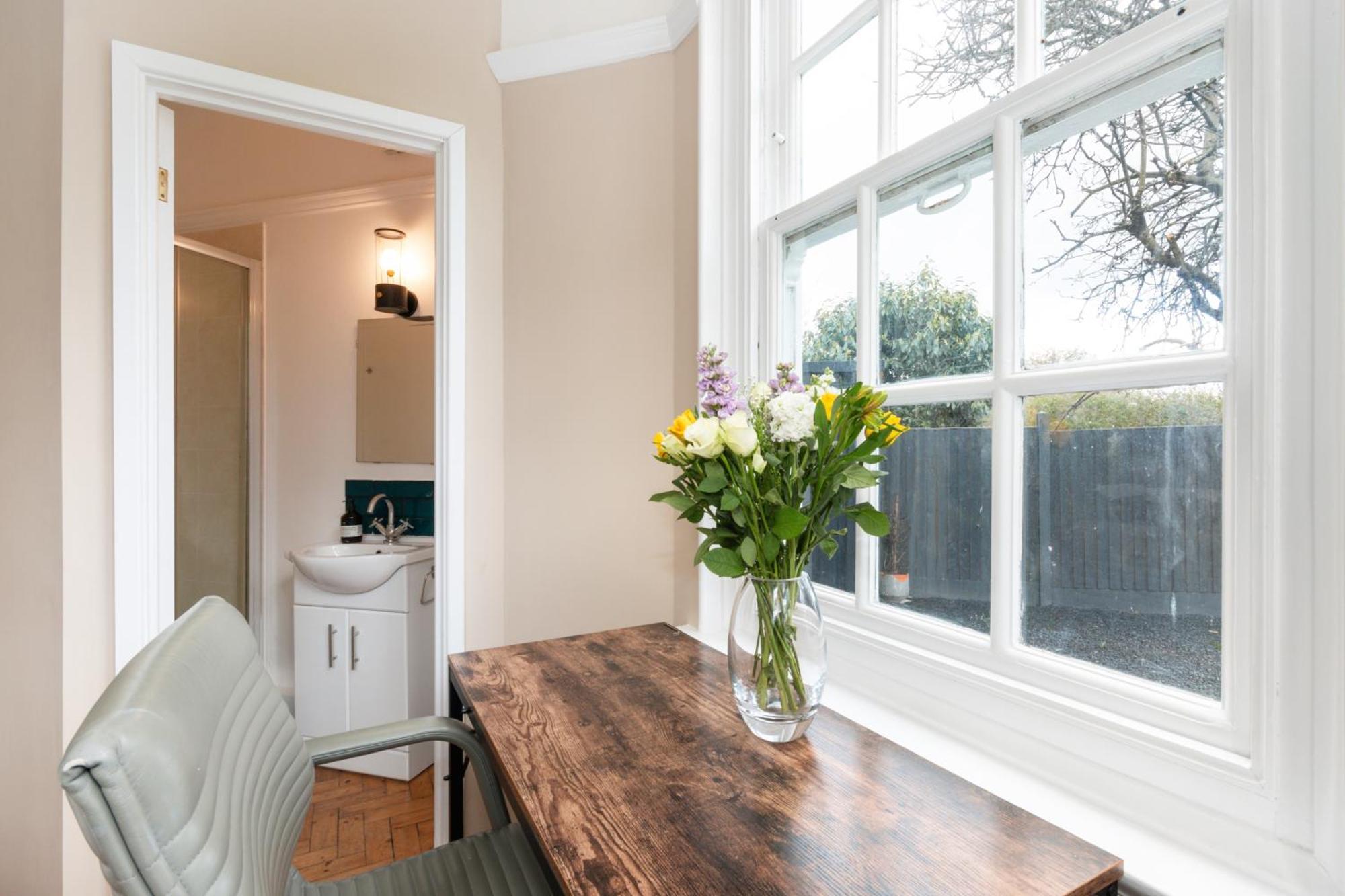 The Vicarage Tooting, Sw17 Hotel Londen Buitenkant foto