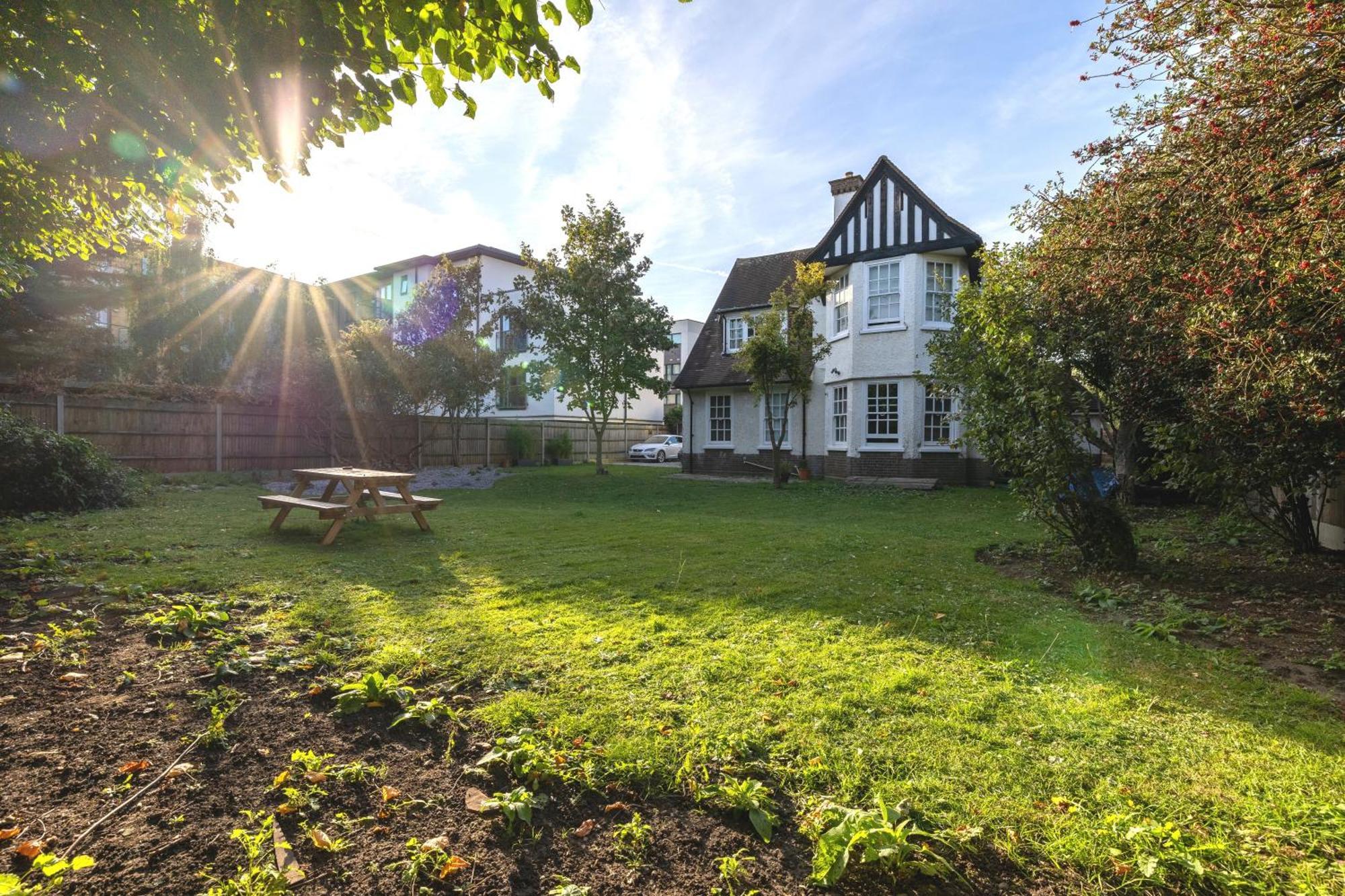 The Vicarage Tooting, Sw17 Hotel Londen Buitenkant foto